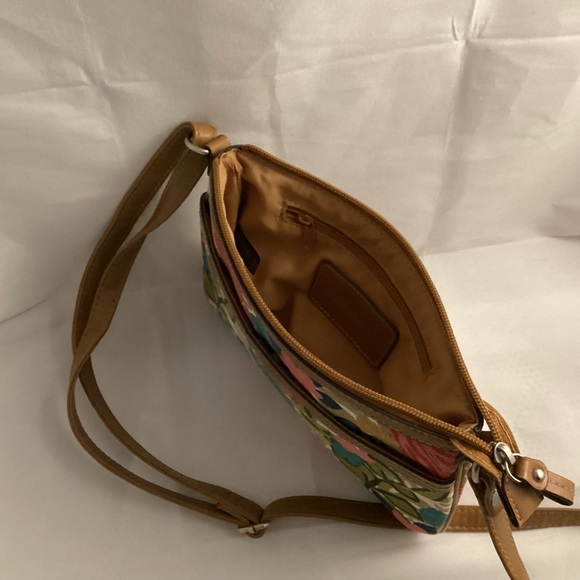 Small floral pattern Relic purse - Picture 5 of 8